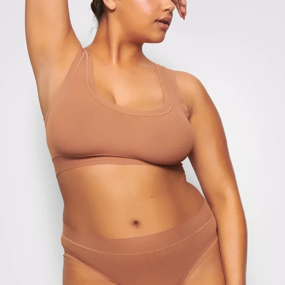 SKIMS Mesh Bralette - Picture 1 of 5